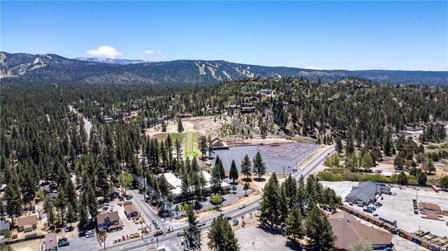 906 W Country Club Boulevard, Big Bear City, CA 92314