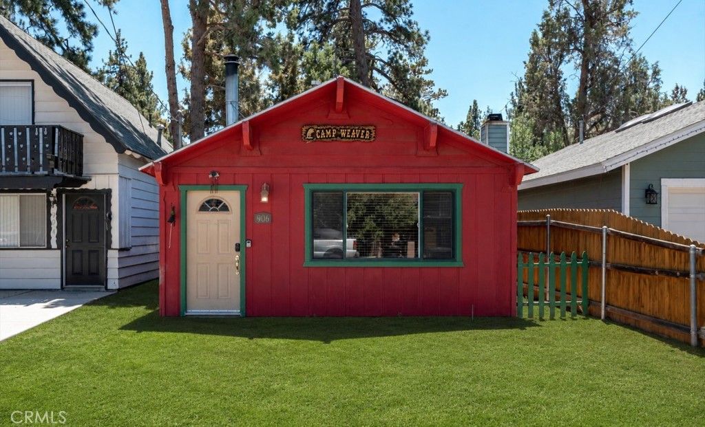 906 W Country Club Boulevard, Big Bear City, CA 92314