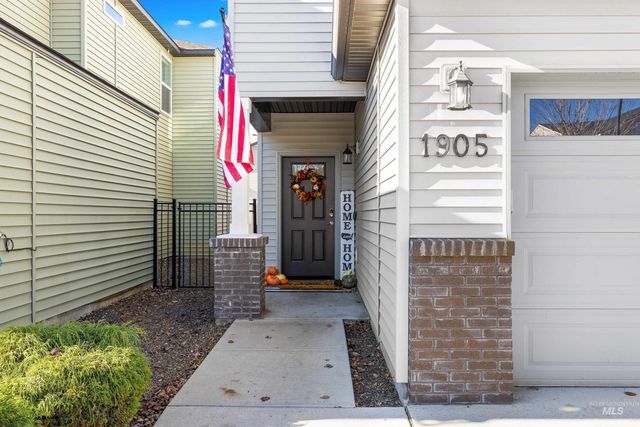 1905 N Chandra Ave, Meridian, ID 83646