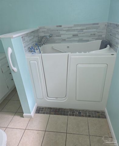 335 Vera St, Pensacola, FL 32514