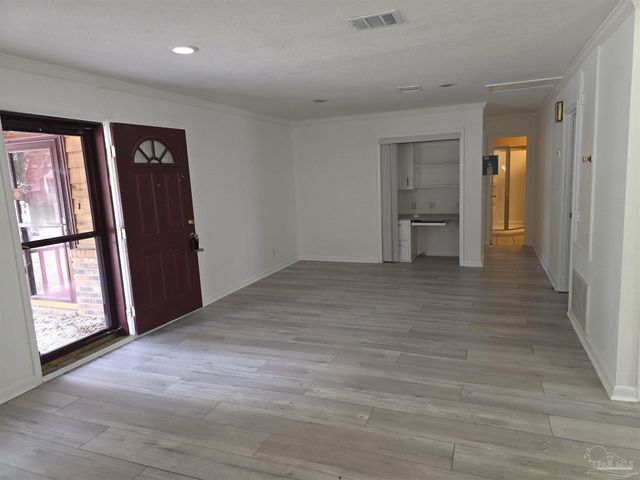 335 Vera St, Pensacola, FL 32514