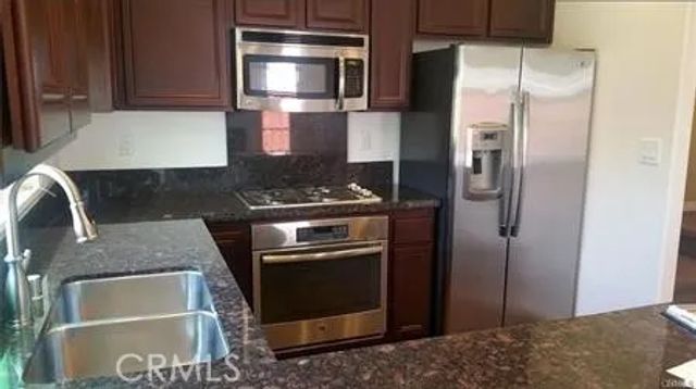 855 Madison Ct, Upland, CA 91784