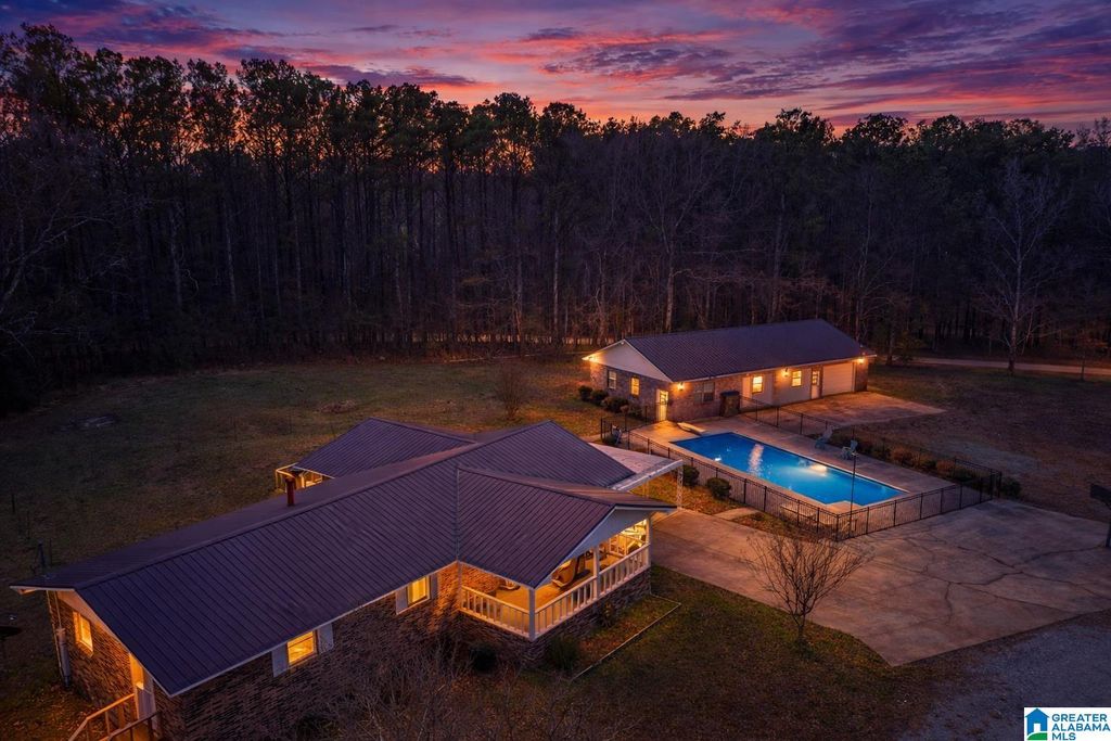 880 ROLLING HILLS ROAD, Gadsden, AL 35901
