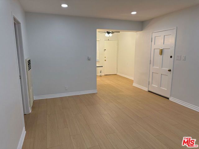 4125 W Toluca Lake Avenue, Burbank, CA 91505