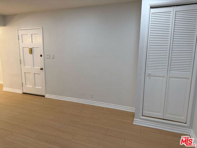4125 W Toluca Lake Avenue, Burbank, CA 91505