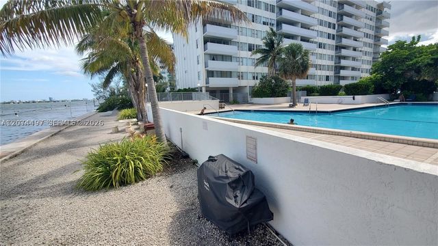7545 E Treasure Dr 1A, North Bay Village, FL 33141