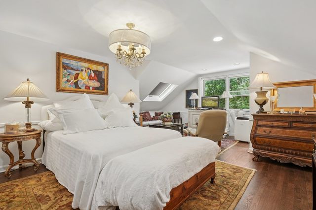 15 BARBERRY WAY, Essex Fells, NJ 07021