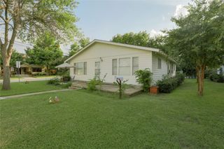 422 Smith Street Street, Grapevine, TX 76051