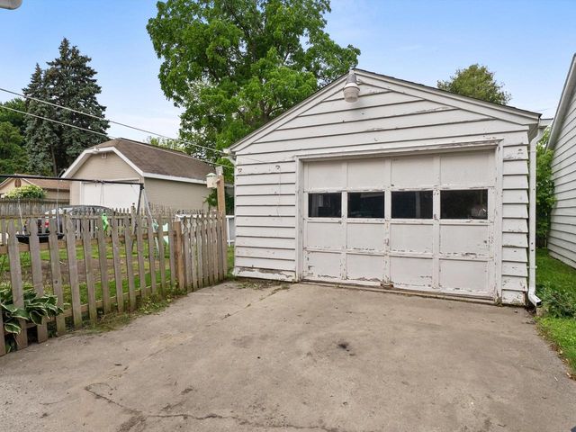 1310 S 14th STREET, Manitowoc, WI 54220