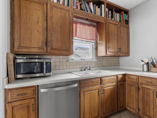 1310 S 14th STREET, Manitowoc, WI 54220