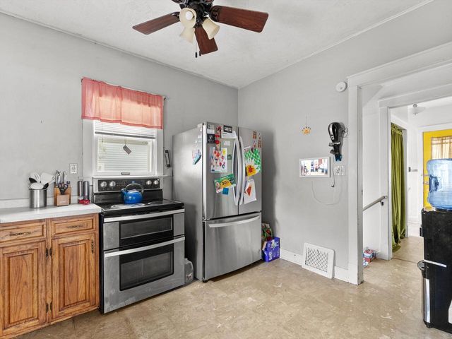 1310 S 14th STREET, Manitowoc, WI 54220