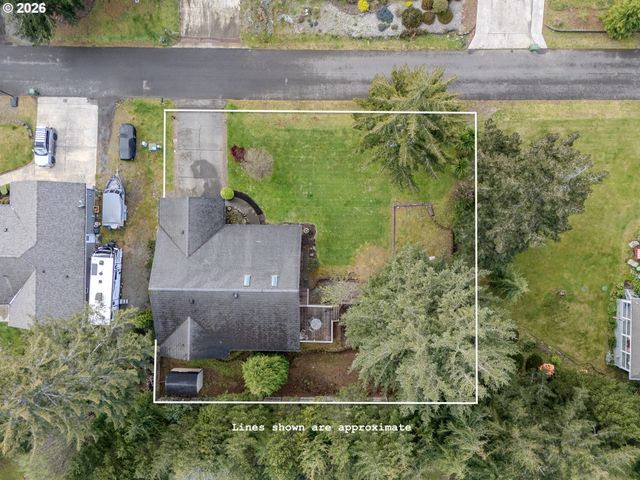 1185 11TH St Se, Bandon, OR 97411