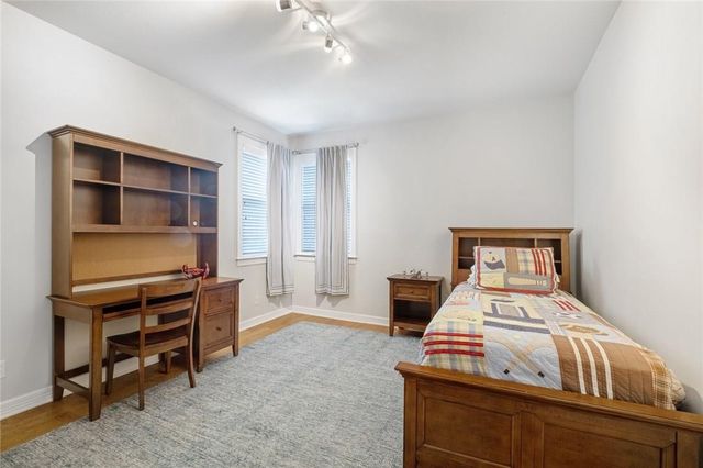 1733 Canonero DR, Austin, TX 78746