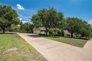 1733 Canonero DR, Austin, TX 78746