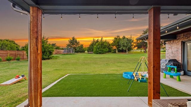 3261 Red Ridge Drive, Blanchard, OK 73010