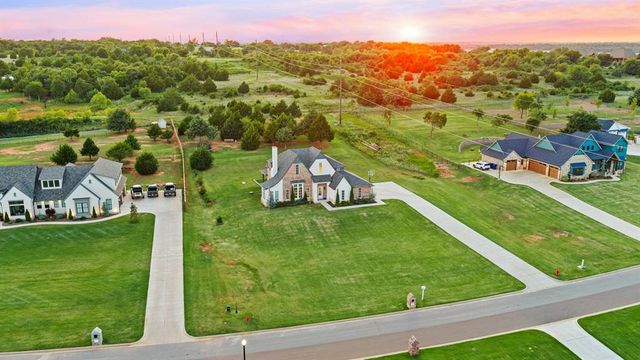 3261 Red Ridge Drive, Blanchard, OK 73010