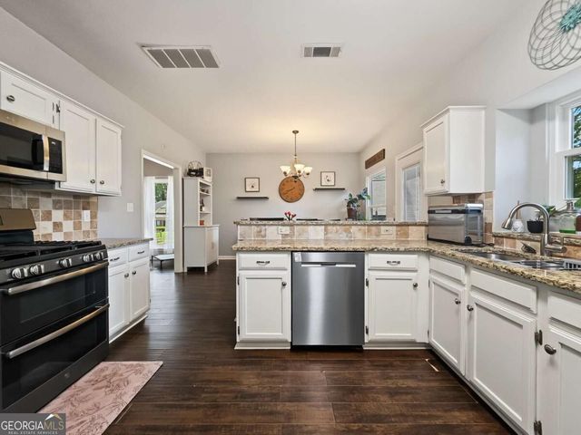 10845 Willow Meadow Circle, Alpharetta, GA 30022