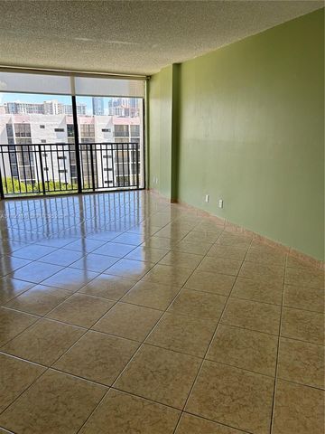 16919 N Bay Rd 902, Sunny Isles Beach, FL 33160