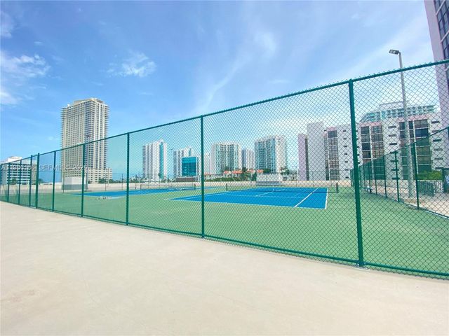 16919 N Bay Rd 902, Sunny Isles Beach, FL 33160