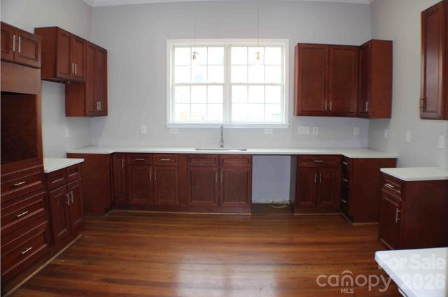 128 College Street, Chester, SC 29706
