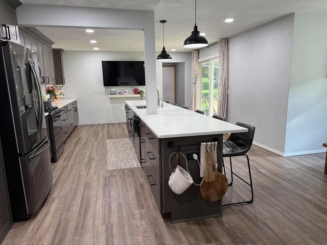 5508 E Buss Road, Clinton, WI 53525