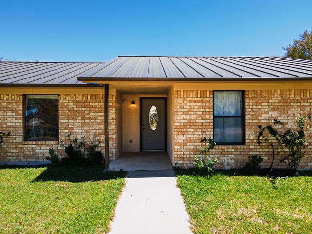 227 Commanche ST, Copperas Cove, TX 76522
