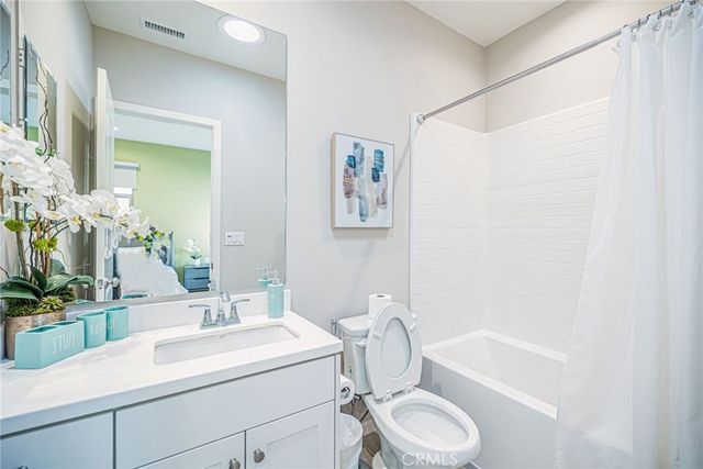 186 Milky Way, Irvine, CA 92618