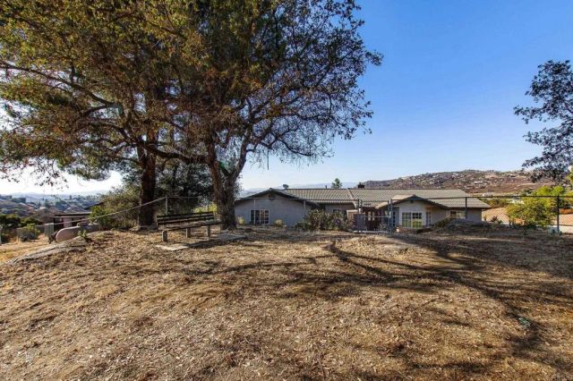 671 Philton, Ramona, CA 92065