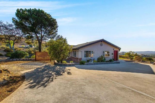 671 Philton, Ramona, CA 92065