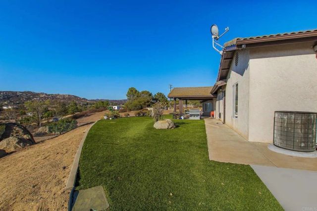 671 Philton, Ramona, CA 92065