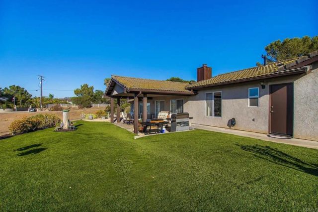 671 Philton, Ramona, CA 92065