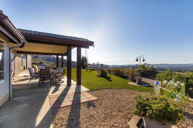 671 Philton, Ramona, CA 92065