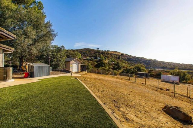 671 Philton, Ramona, CA 92065