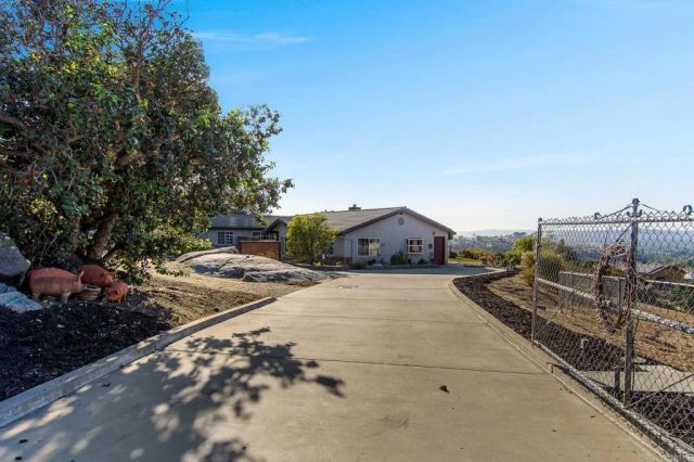 671 Philton, Ramona, CA 92065