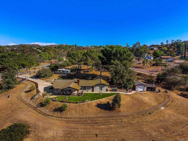 671 Philton, Ramona, CA 92065