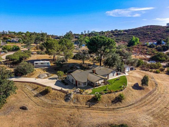 671 Philton, Ramona, CA 92065