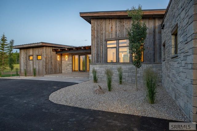 9731 Buck Town Blvd, Tetonia, ID 83452