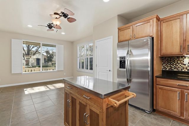 9644 Oakham Way, Elk Grove, CA 95757