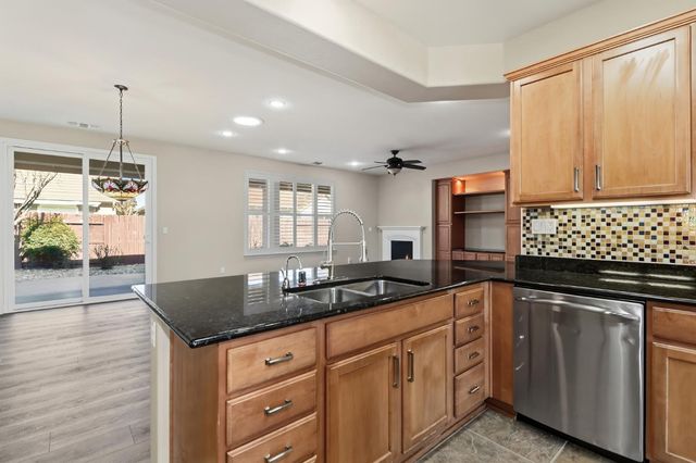 9644 Oakham Way, Elk Grove, CA 95757