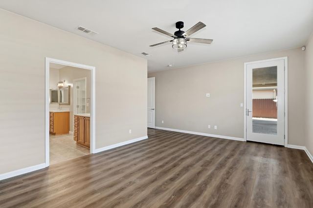 9644 Oakham Way, Elk Grove, CA 95757