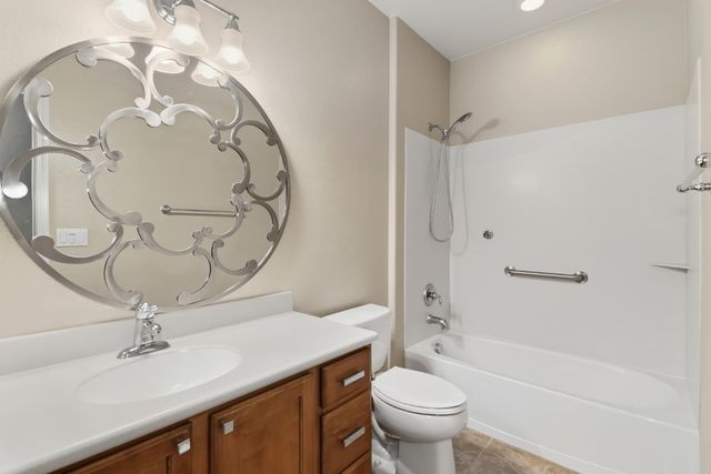 9644 Oakham Way, Elk Grove, CA 95757