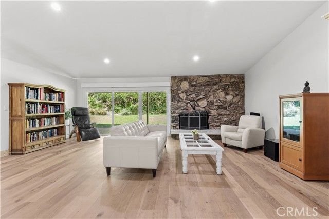 4479 Azalia Drive, Tarzana (los Angeles), CA 91356