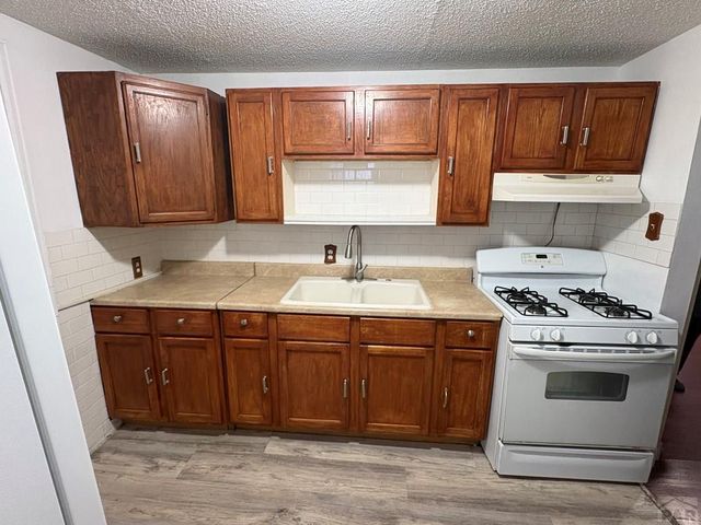 1335 Spruce St, Pueblo, CO 81004