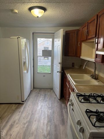 1335 Spruce St, Pueblo, CO 81004