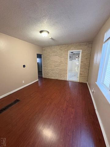 1335 Spruce St, Pueblo, CO 81004