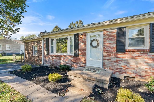 2706 Driftwood Dr, Springfield, TN 37172