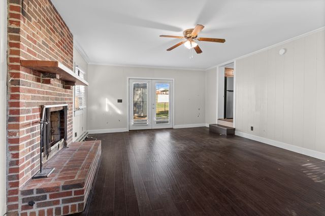 2706 Driftwood Dr, Springfield, TN 37172