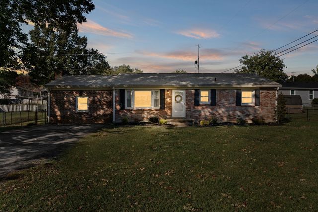 2706 Driftwood Dr, Springfield, TN 37172