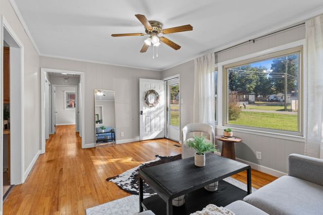 2706 Driftwood Dr, Springfield, TN 37172