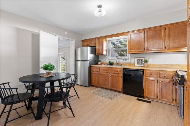 2706 Driftwood Dr, Springfield, TN 37172